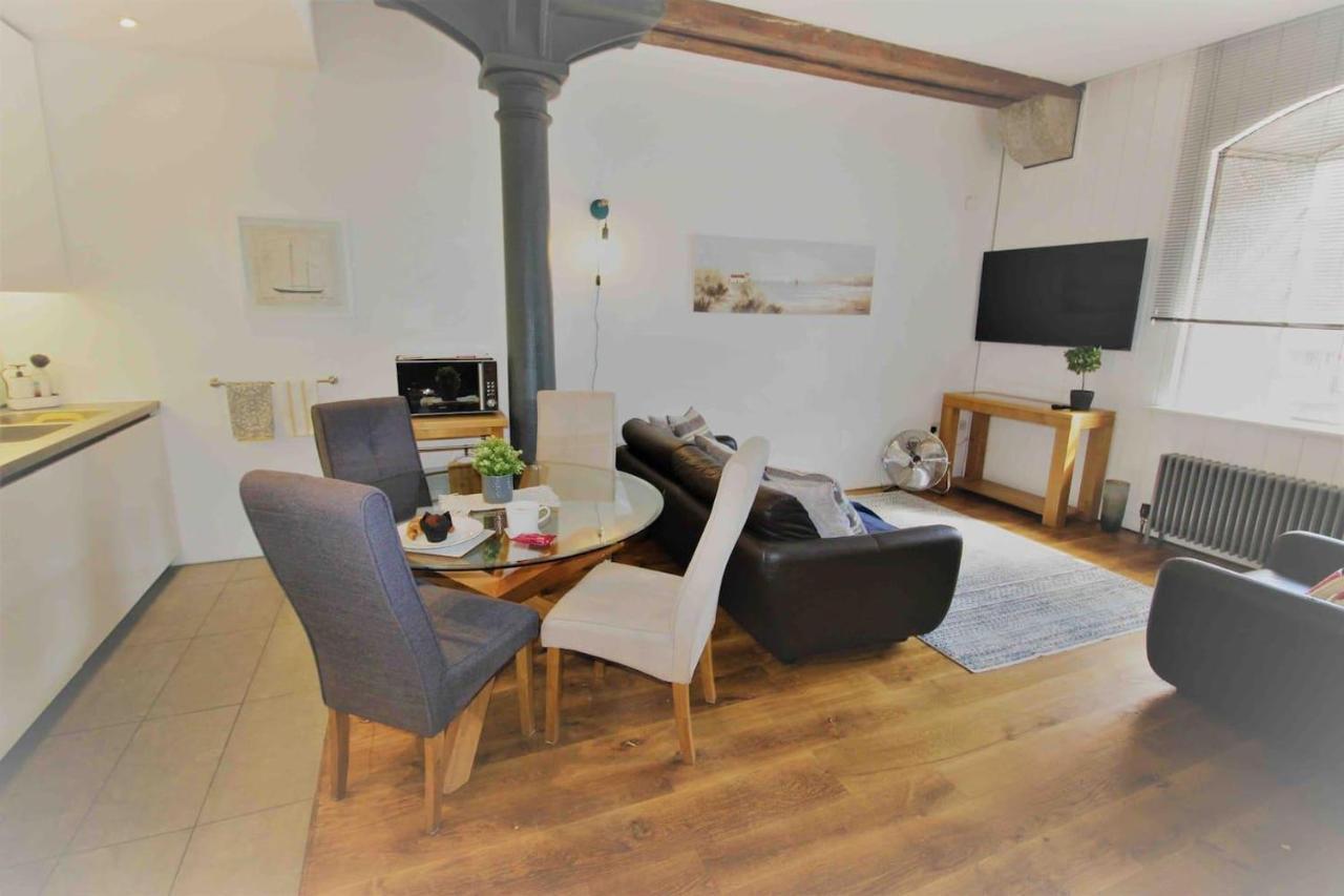 Cozy Coastal Apartment Plymouth Luaran gambar